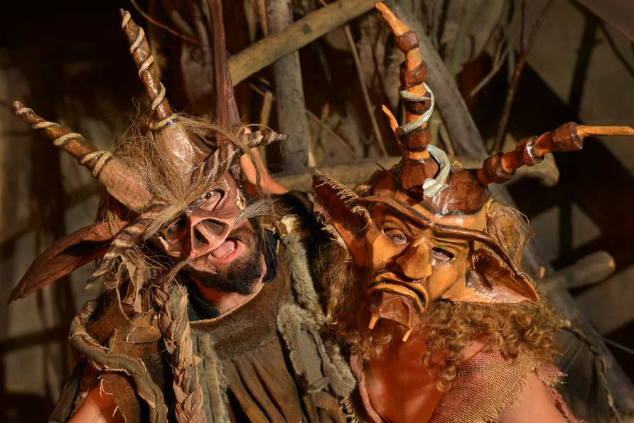 fertiggestellte Masken